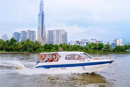 Luxury Speedboat (24 Seats)