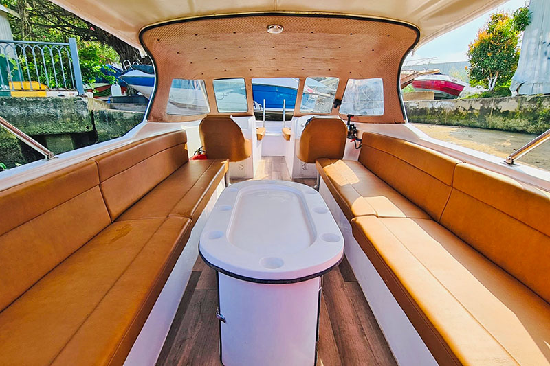 Luxury Speedboat (12 Seats)